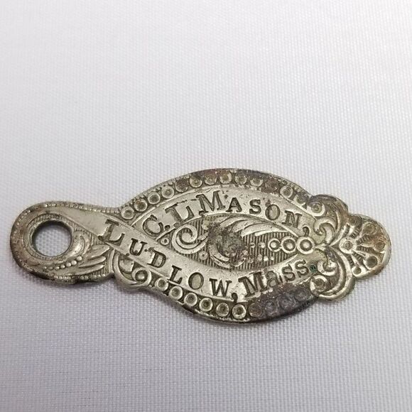 Vintage CL Mason Ludlow Massachusetts Silver Tone Pendant Charm, Tarnished - Picture 1 of 8